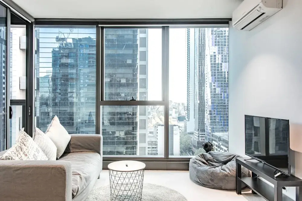 EPORO Tower Modern Apartments Melbourne Central CBD