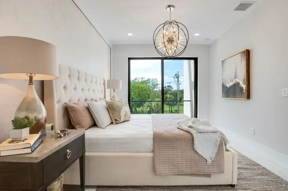Uptown Luxury On Audubon 4 Bedroom Townhouse by RedAwning