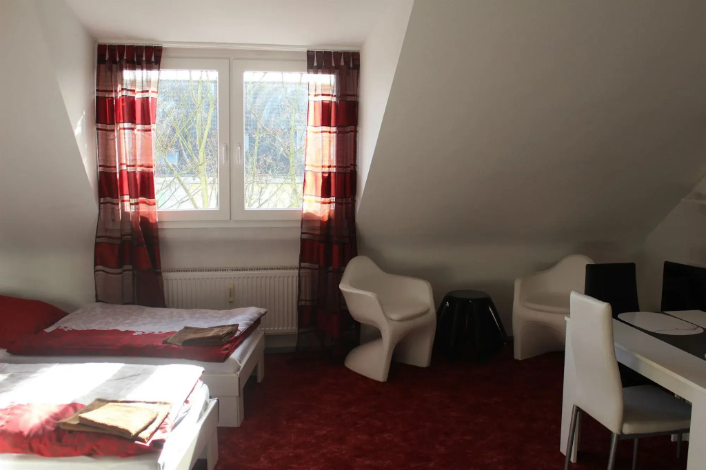 Lipp Apartments