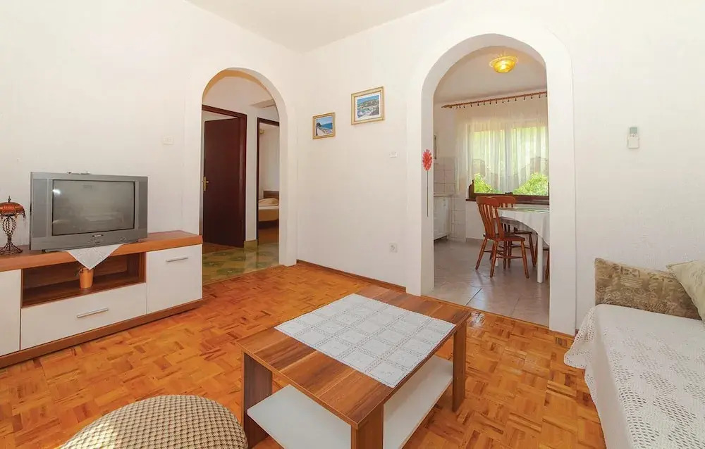 Nice Home in Povile With Wifi and 4 Bedrooms