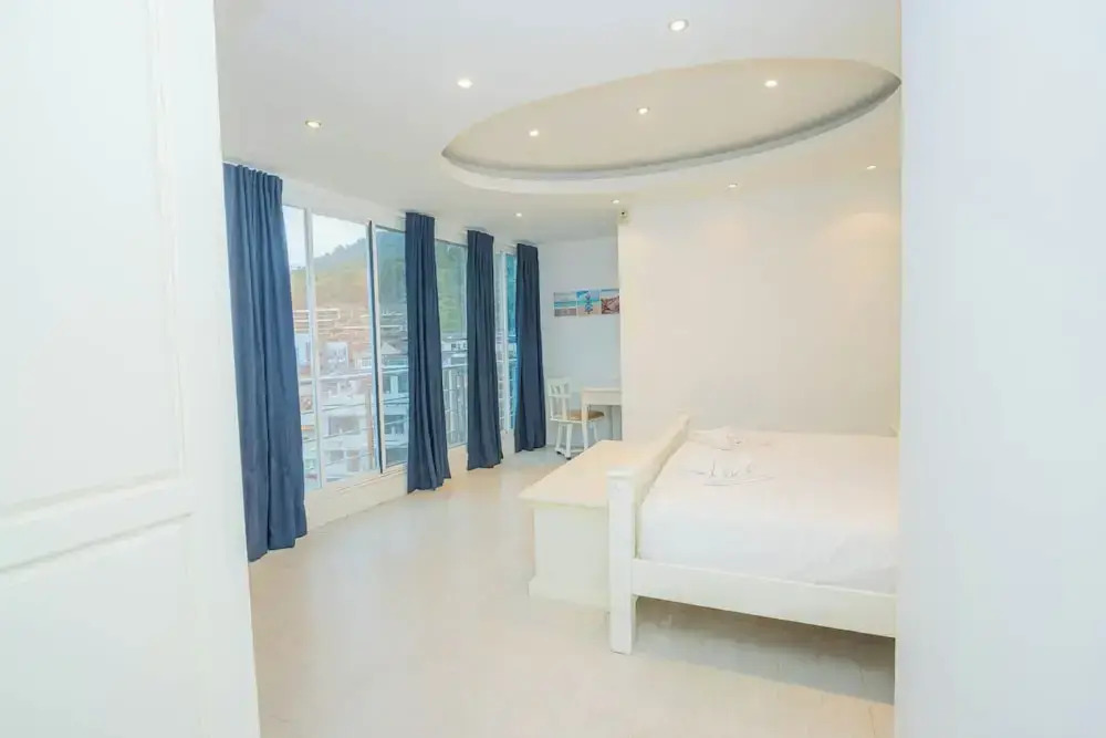 Roomquest Utopia Kata and Residence