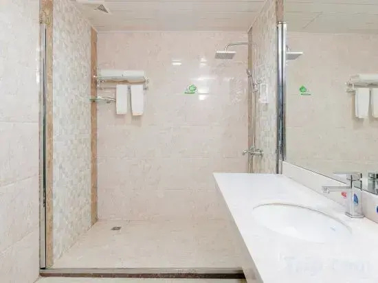 Zhao Huang the Garden Hotel