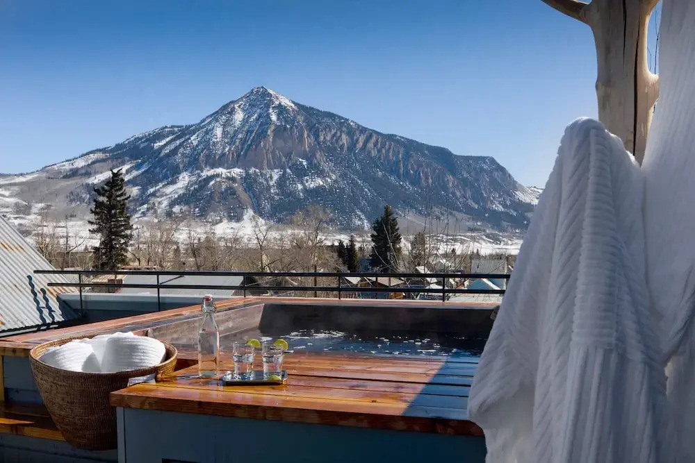 Eleven Scarp Ridge Lodge