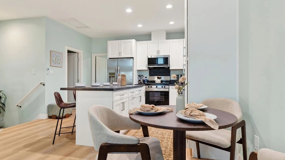 J Street by Avantstay Sun-filled Two-story Home Near Balboa Park + Gaslamp Quarter