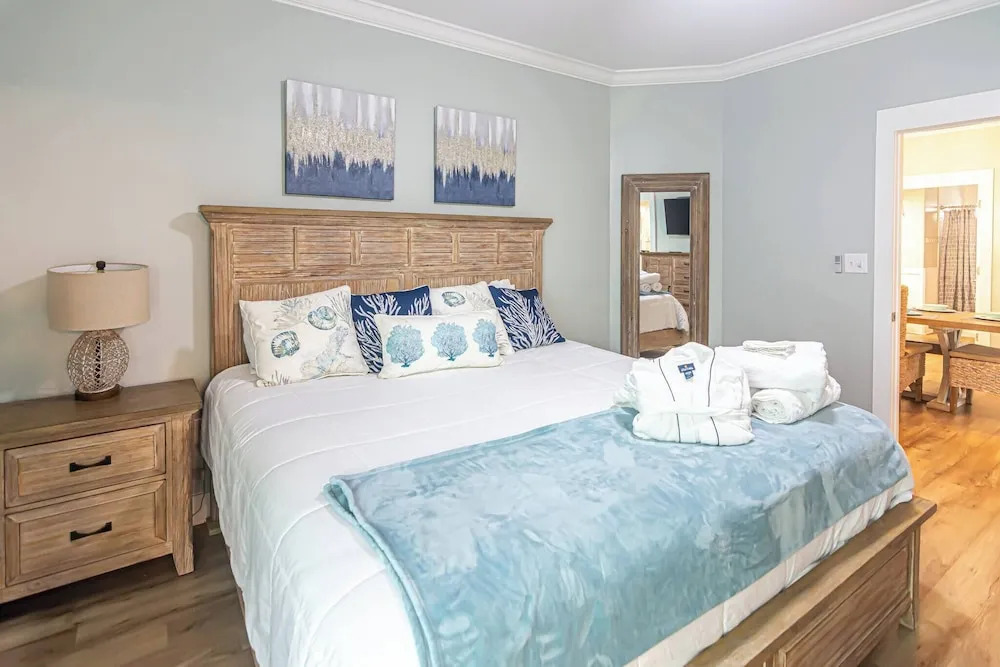 5002 Rookery 3 Sea La Vie
