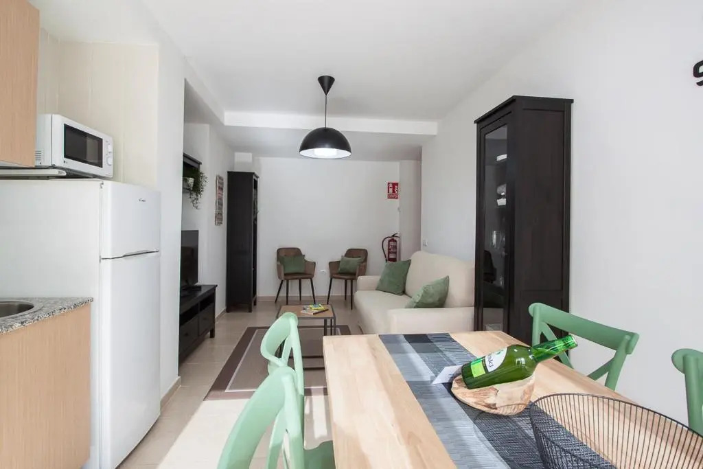 La Piedra L´Osu. Apartamento con piscina. Playa 3 km