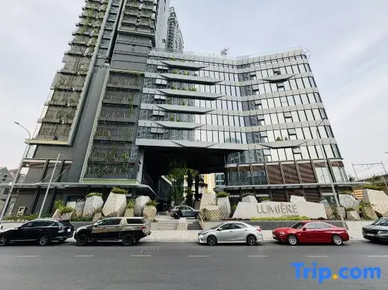 Lumiere Riverside Condotel In Center Ho Chi Minh