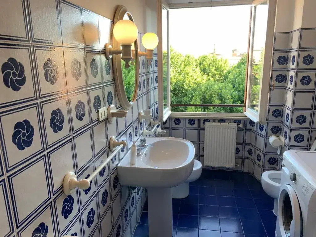 Arion Holiday Home