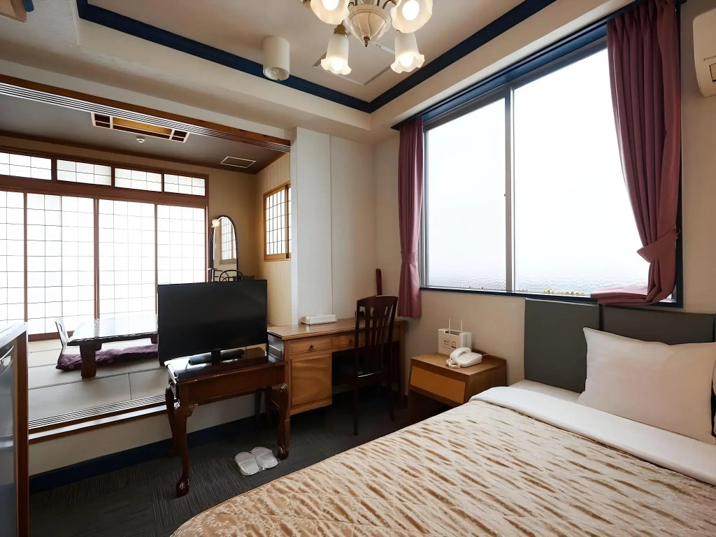 Sunrise Hotel Okinawa-どこか懐かしいレトロ宿軽朝食付