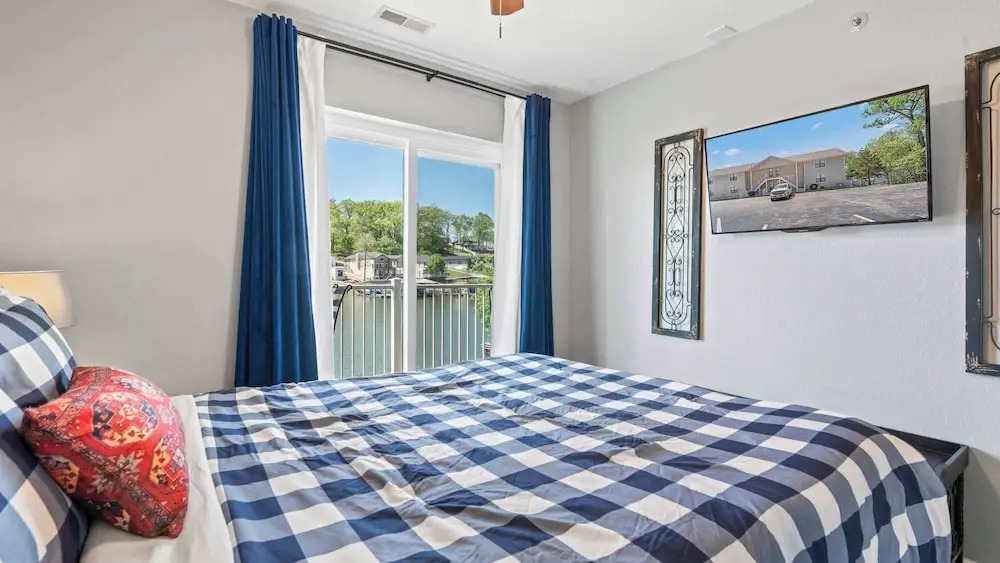Lake Mode Lakefront Balcony