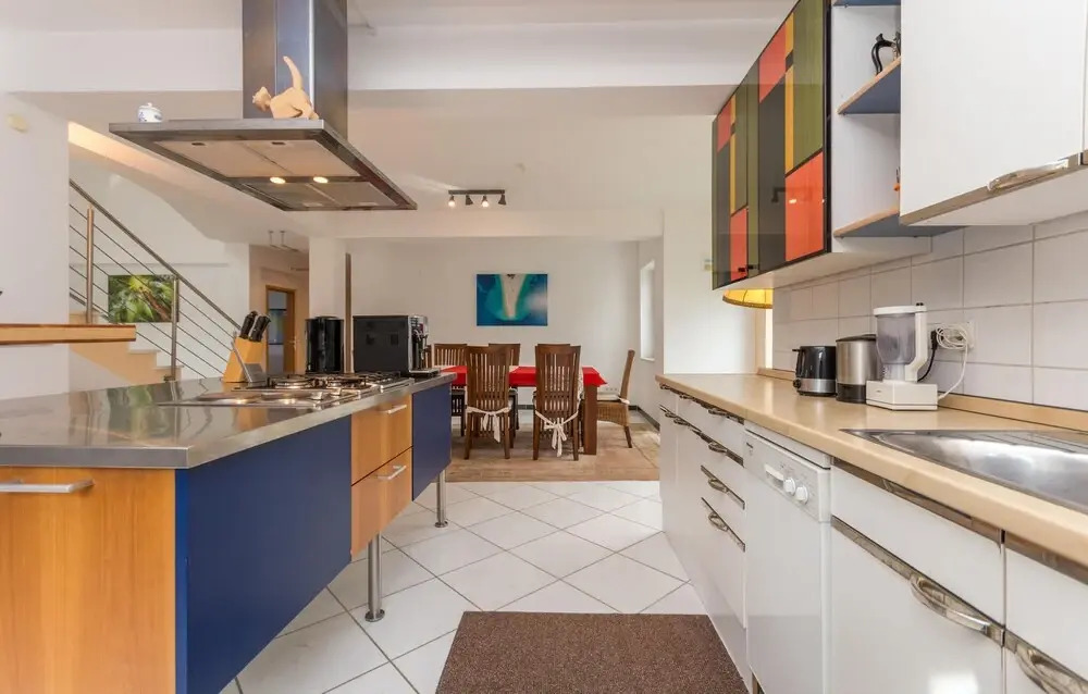 Gorgeous Home In Rastane Donje