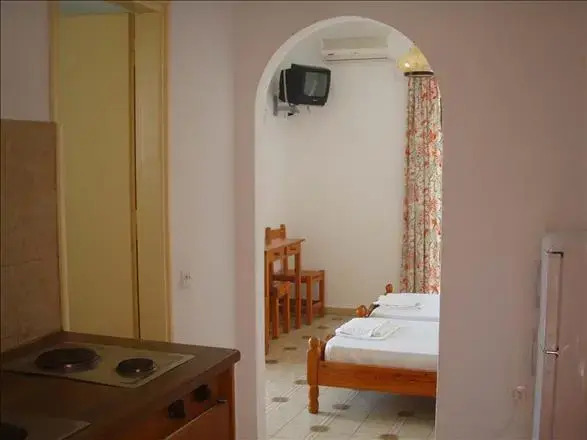 Evi-Ariti Apartments