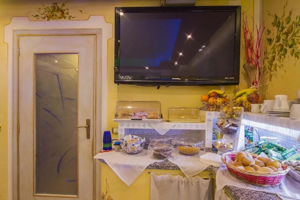 Elisart Guest House