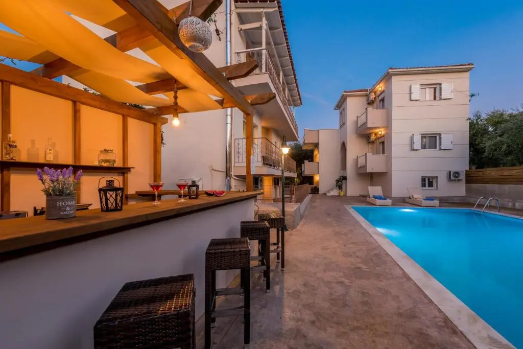 Astarte Villas - Asante 5 Bedroom Villa with Private Pool