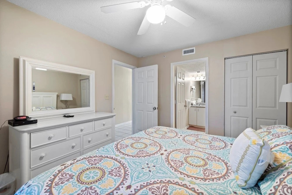Pelican Beach 1206 1 Bedroom Condo by Pelican Beach Management