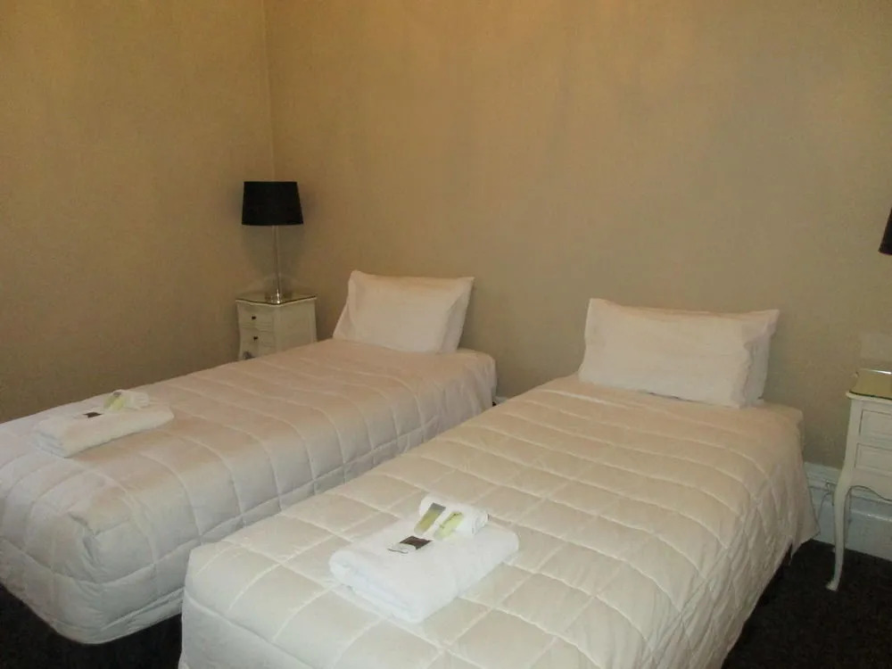 Valmai House & Motel Cambridge
