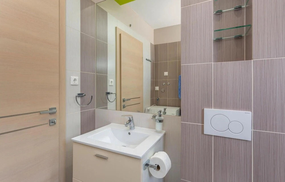 Amazing Apartment in Njivice With Wifi and 3 Bedrooms