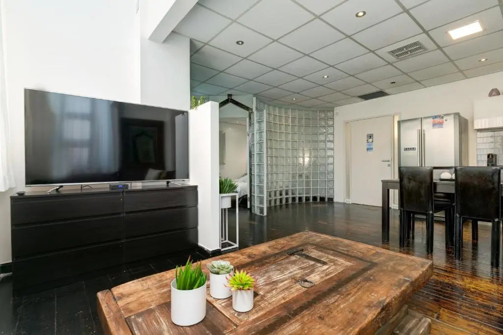 23 Hovevei Tsiyon Street - By Beach Apartments TLV