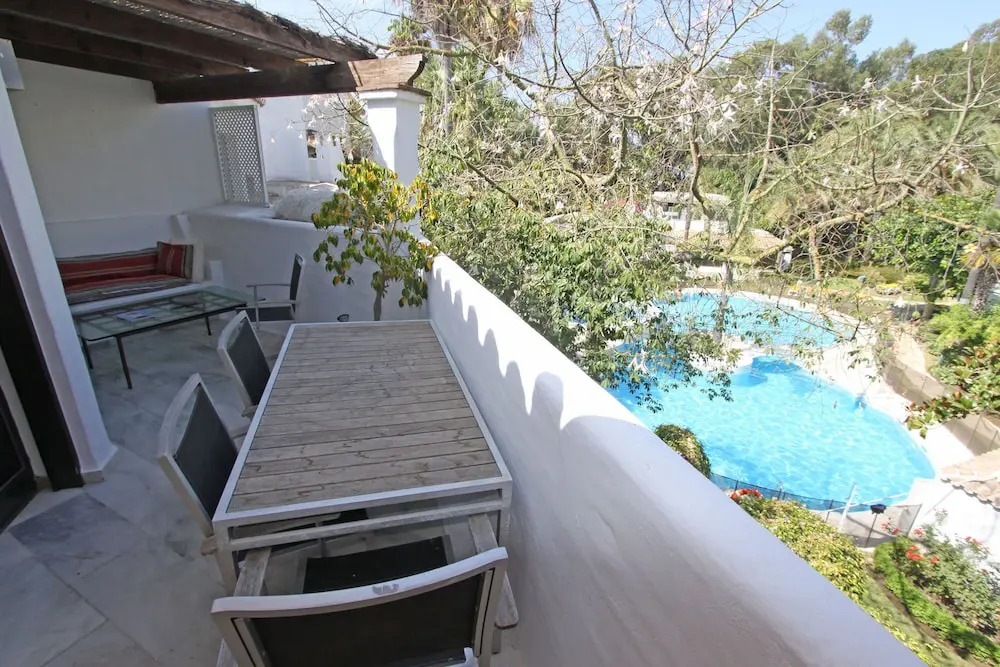1098 Beachront Modern Duplex Penthouse Roof Terrace 3 Pools