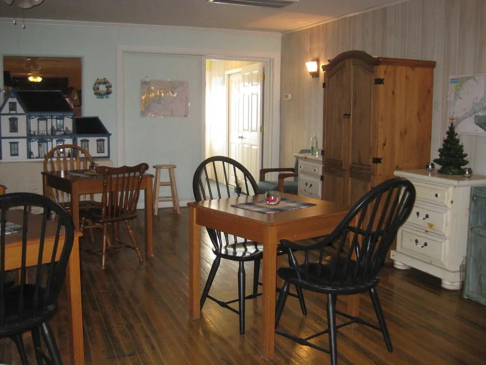 Core Creek Lodge