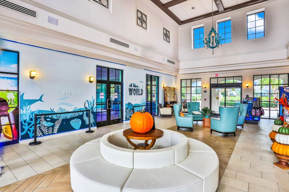 Spacious Home w/ Private Pool, Wifi, Central AC, Private Washer/dryer