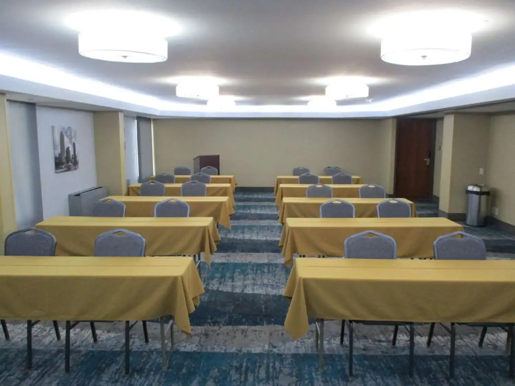 Comfort Inn Dallas North Love Field Airport