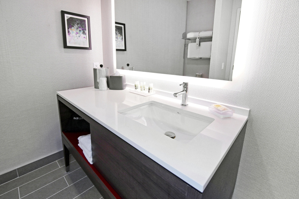 Holiday Inn Hotel & Suites - Calgary Airport North by IHG