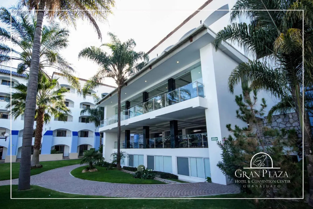 Hotel Gran Plaza & Convention Center
