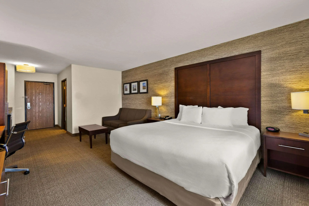 Comfort Inn & Suites Ludington near US-10