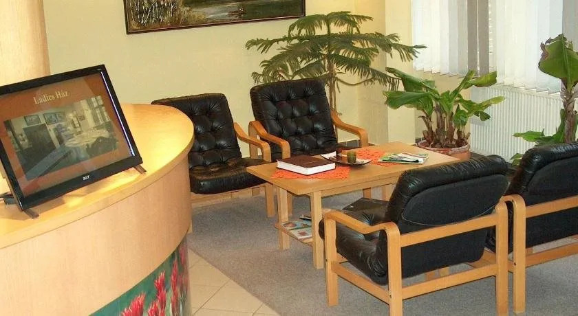 D-Hotel