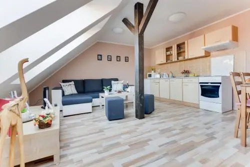 Jane's Attic Apartment