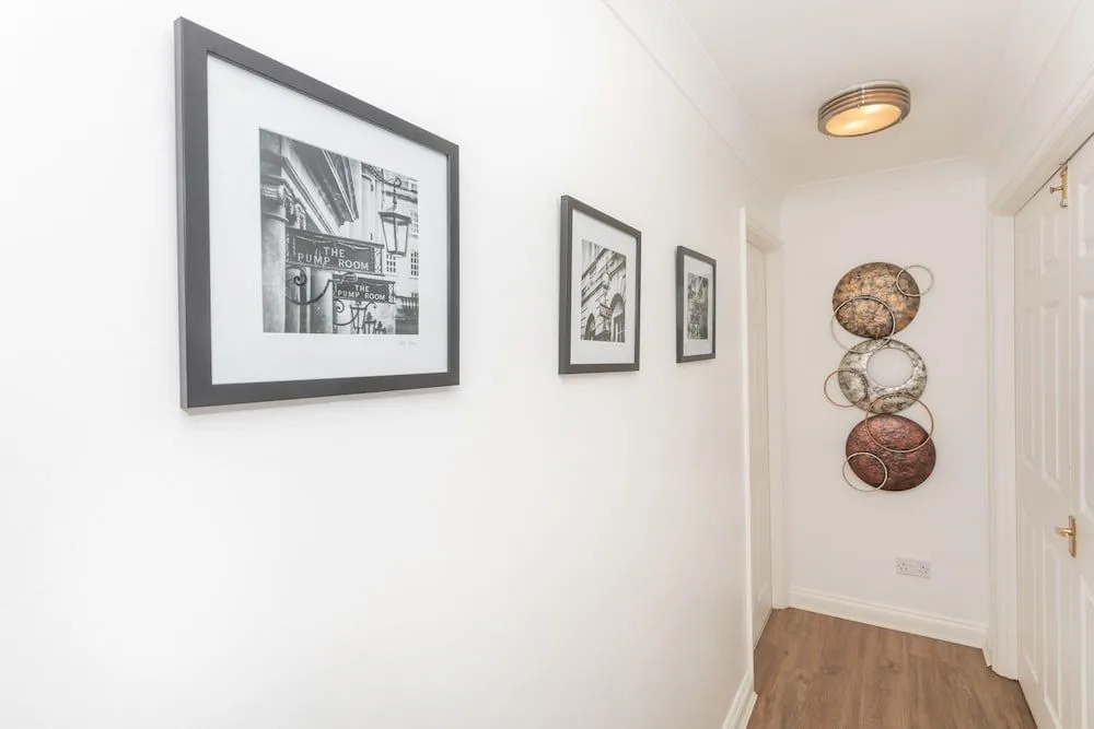 Crescent Mews