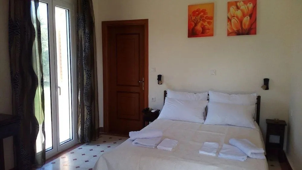AnthosGuestHouses