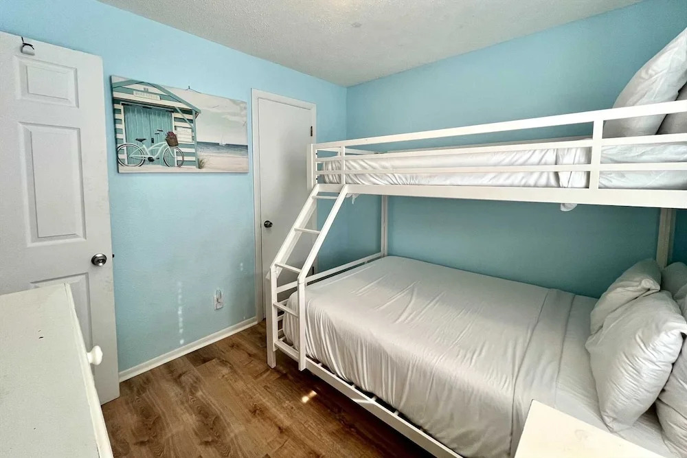 Sunrise Ge 104 2 Bedroom Condo by RedAwning