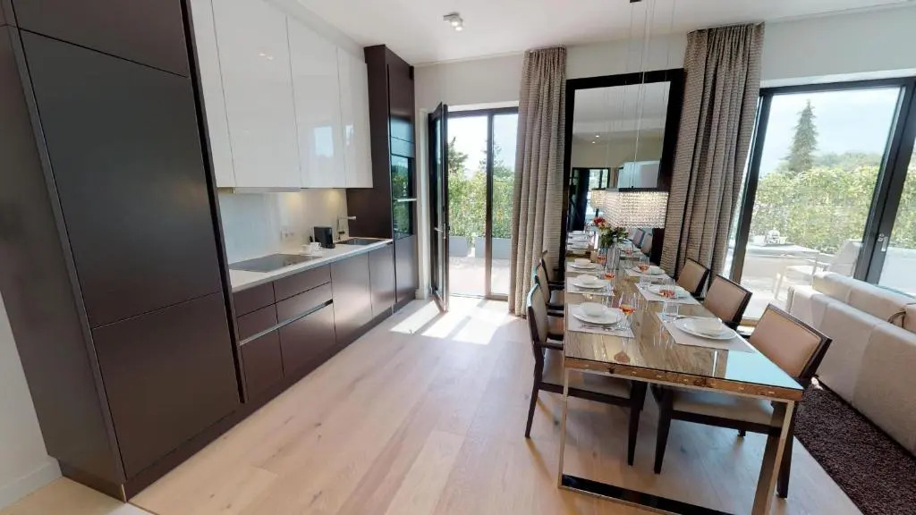 White Pearl Apartment 4.40