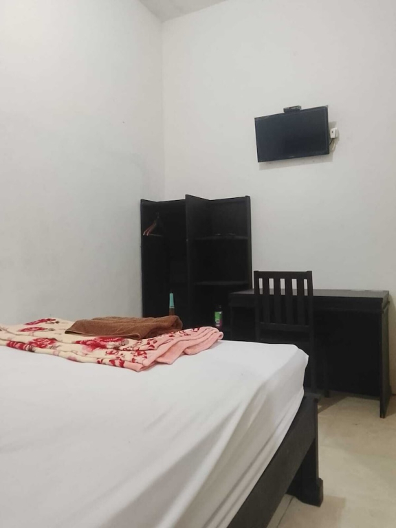 Griya Sarah Backpacker Homestay by Bias