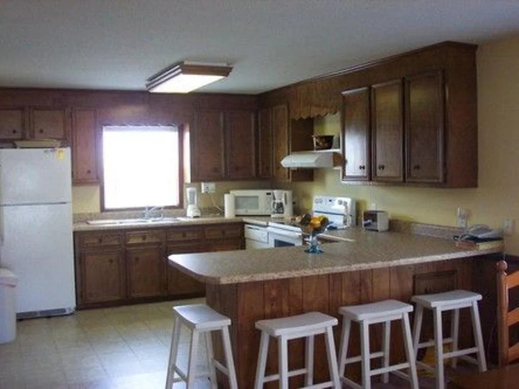 5 O'Clock Somewhere - 4 Br Home
