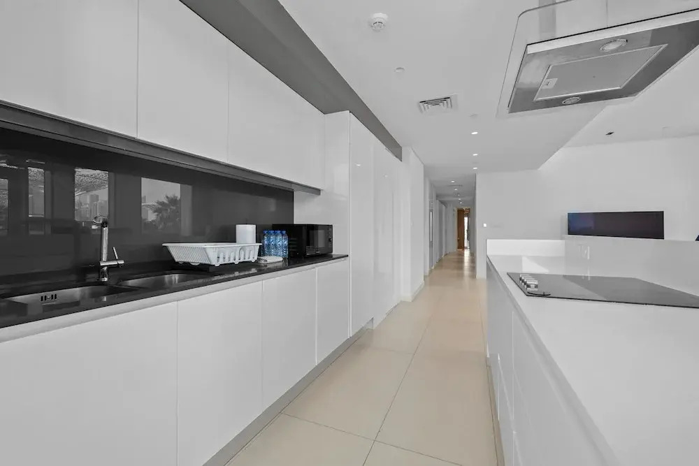 Bluewater's Residence Bay 2BR-Maid Room