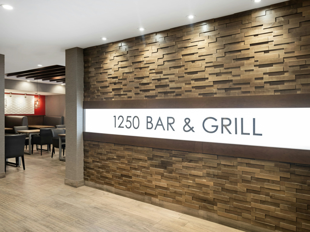 Holiday Inn Calgary Airport by IHG