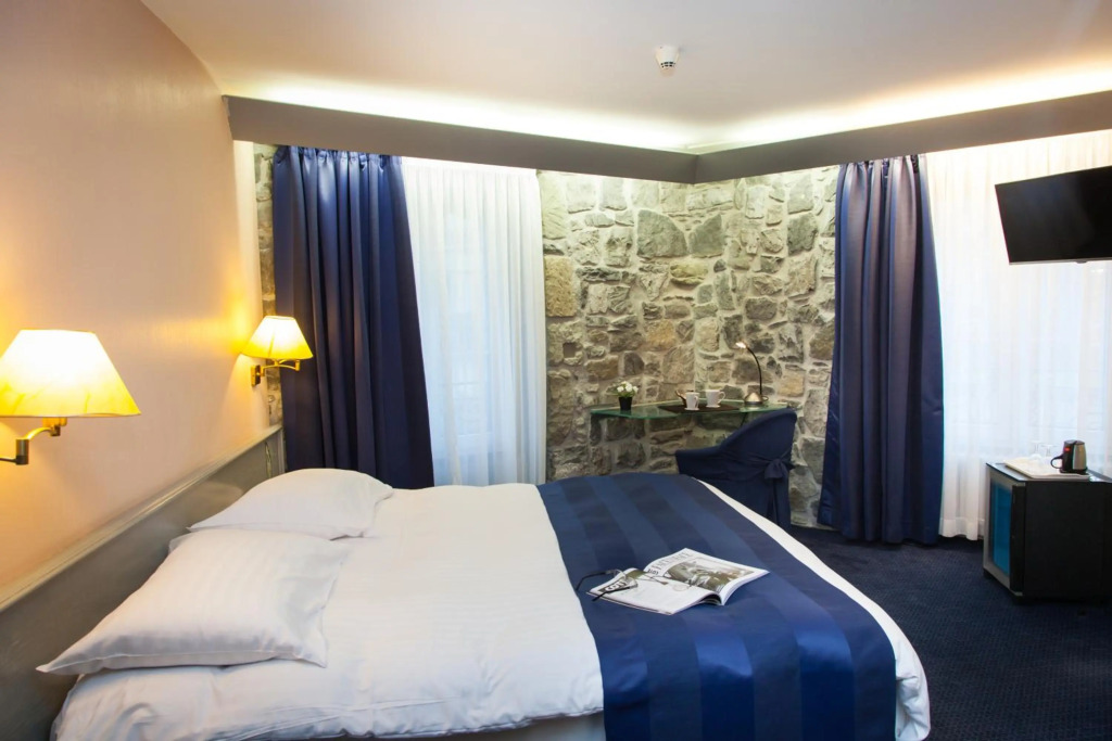 Hotel Montbrillant