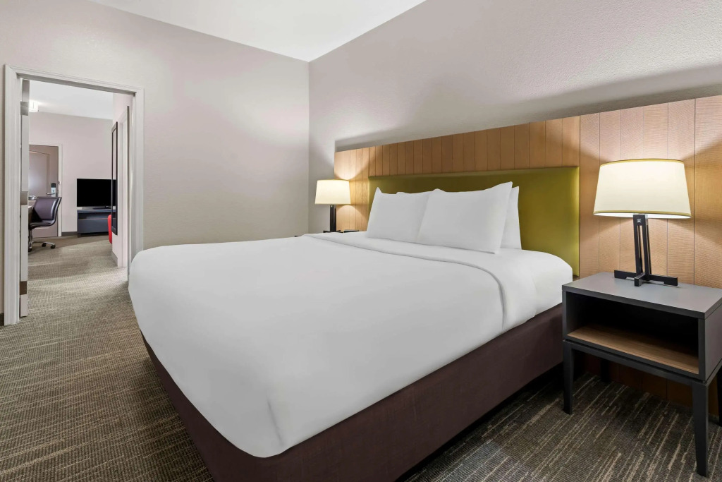 Country Inn & Suites by Radisson, Macon North, GA