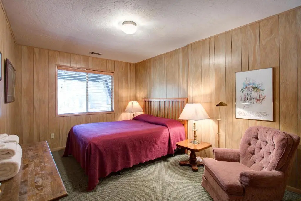 64 River Lodge
