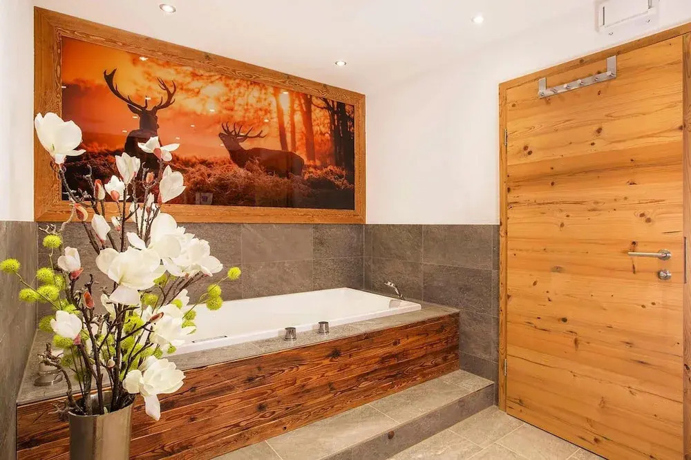 Chalet in Konigsleiten With Mountain Views & Spa
