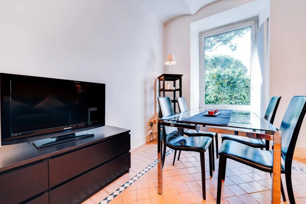 Amazing Flat for 6 People Close to Colosseum