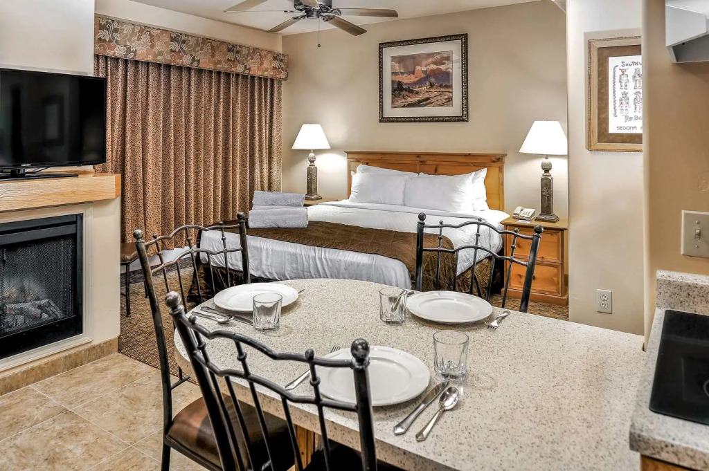 Bell Rock Inn