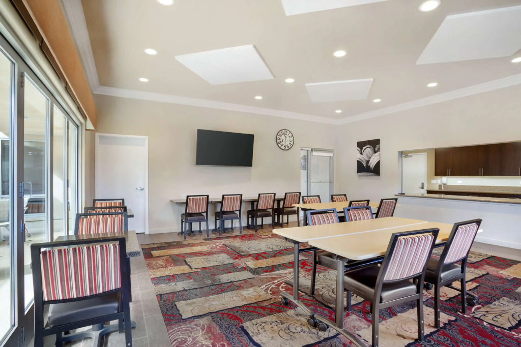 Best Western Plus Black Oak