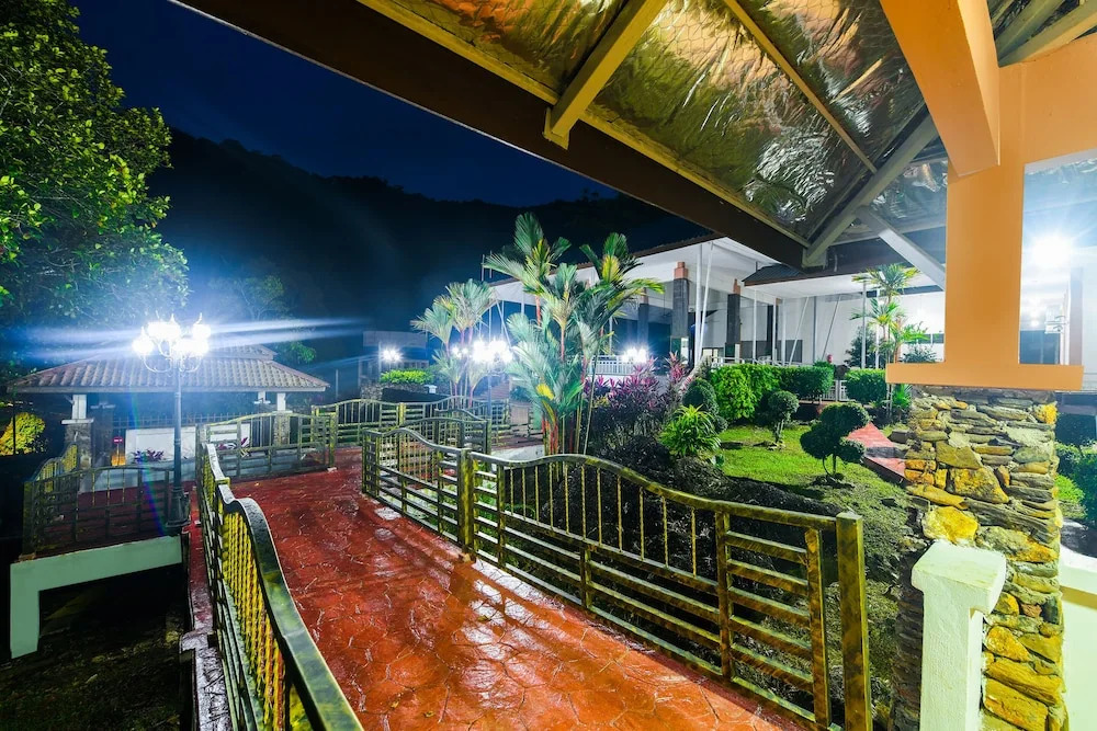 SPOT ON 89954 D'yan Chalet