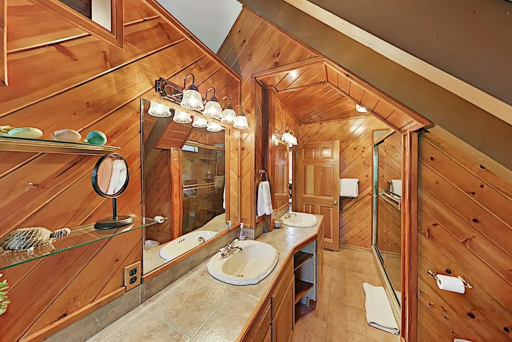 Incline Chalet Near Skiing, Hiking, Casino, and Restaurants home