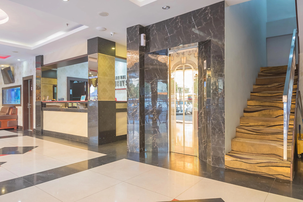 RedDoorz Premium near Grand Batam Mall