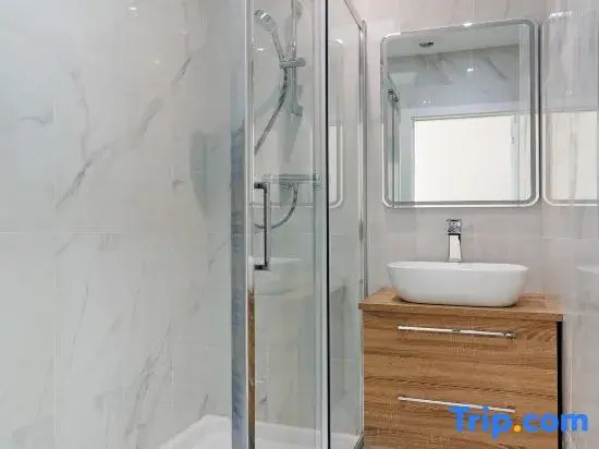 Savoy 5